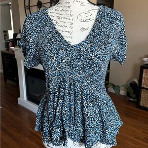Kendall & Kylie Black and Blue Floral V-Neck Peplum Blouse
